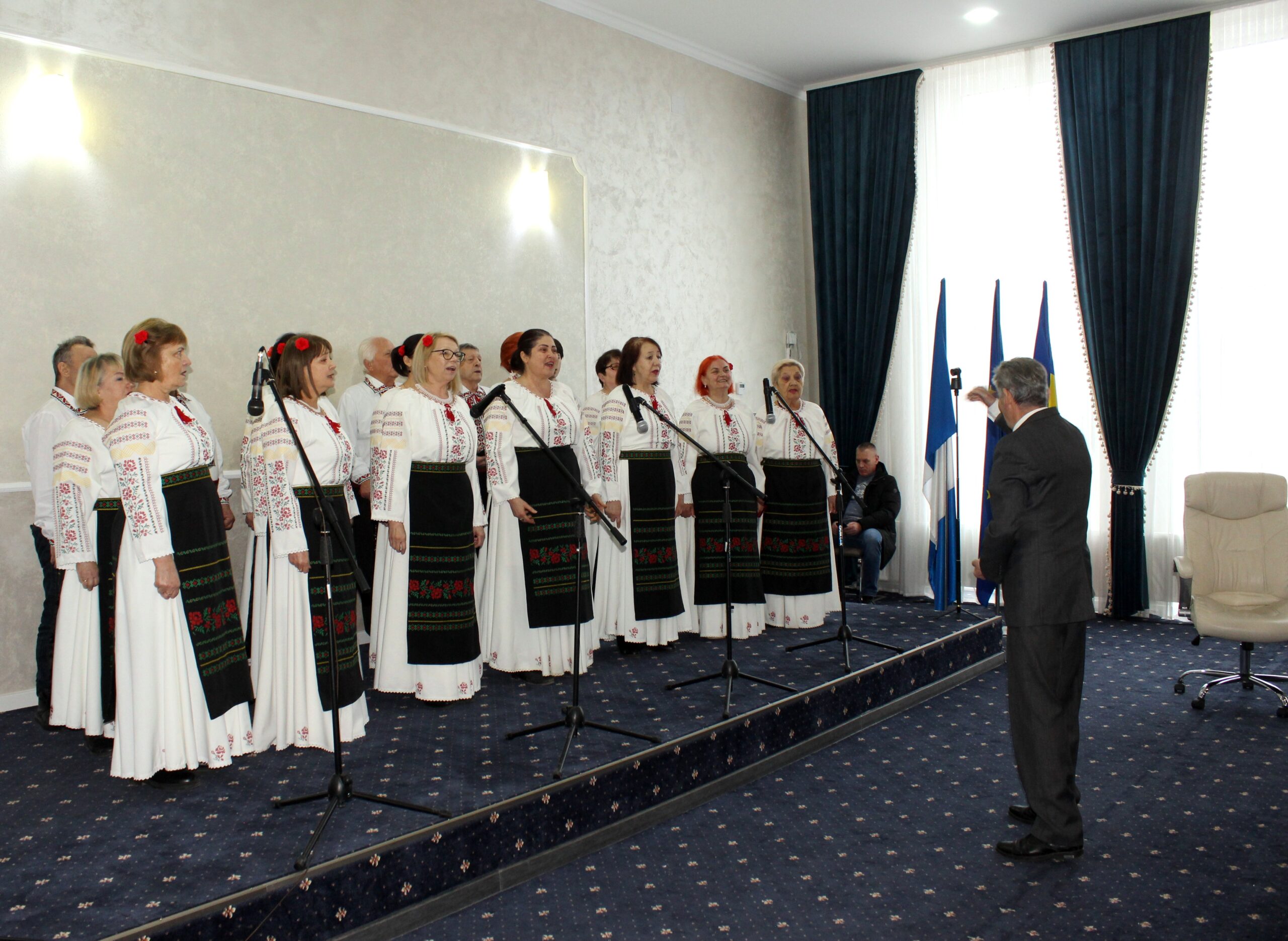 Consilierii raionului Rezina cuprinși de magia colindelor