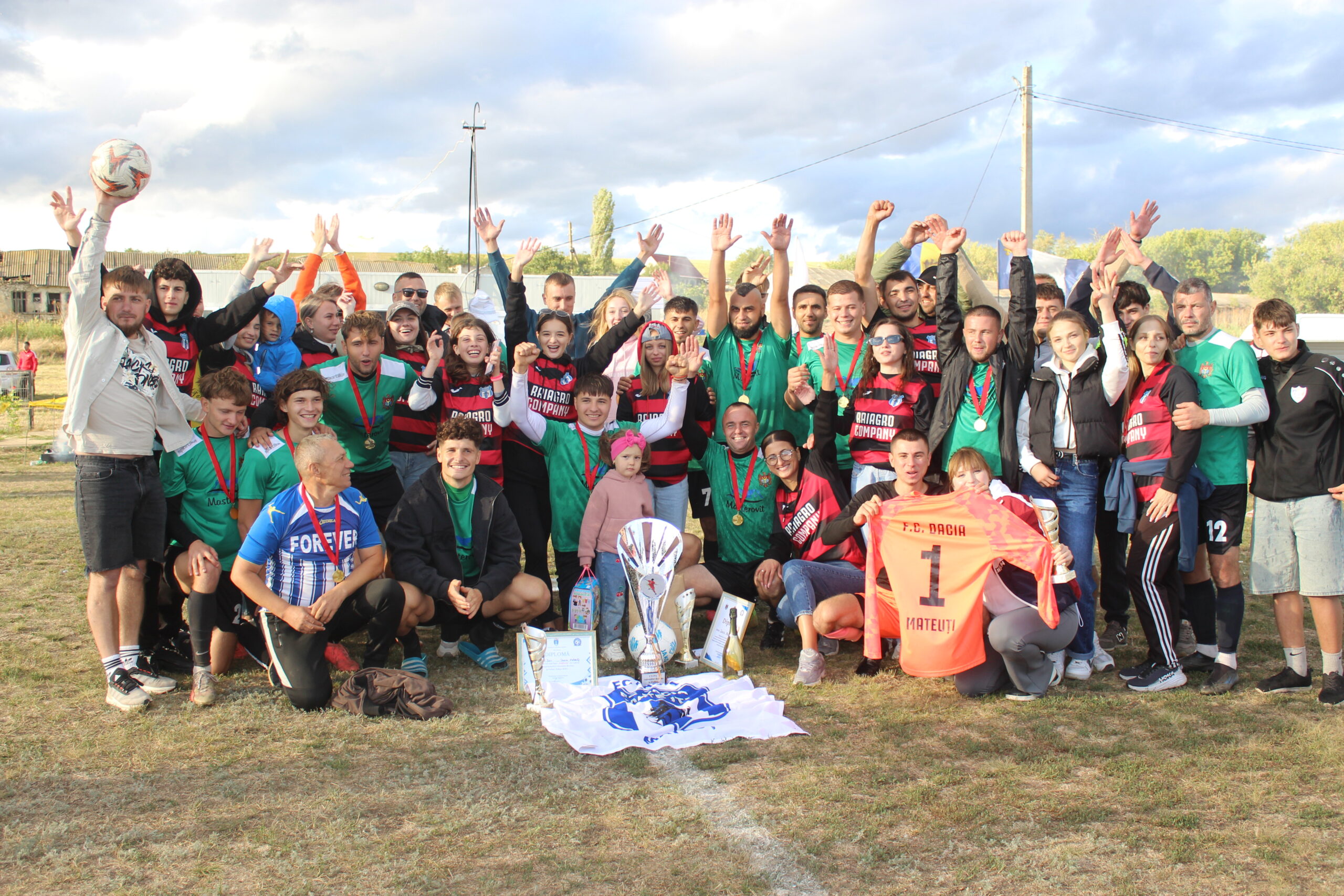 Finală spectaculoasă la Campionatul raionului Rezina, ediția 2025: Dacia Mateuți cucerește trofeul!