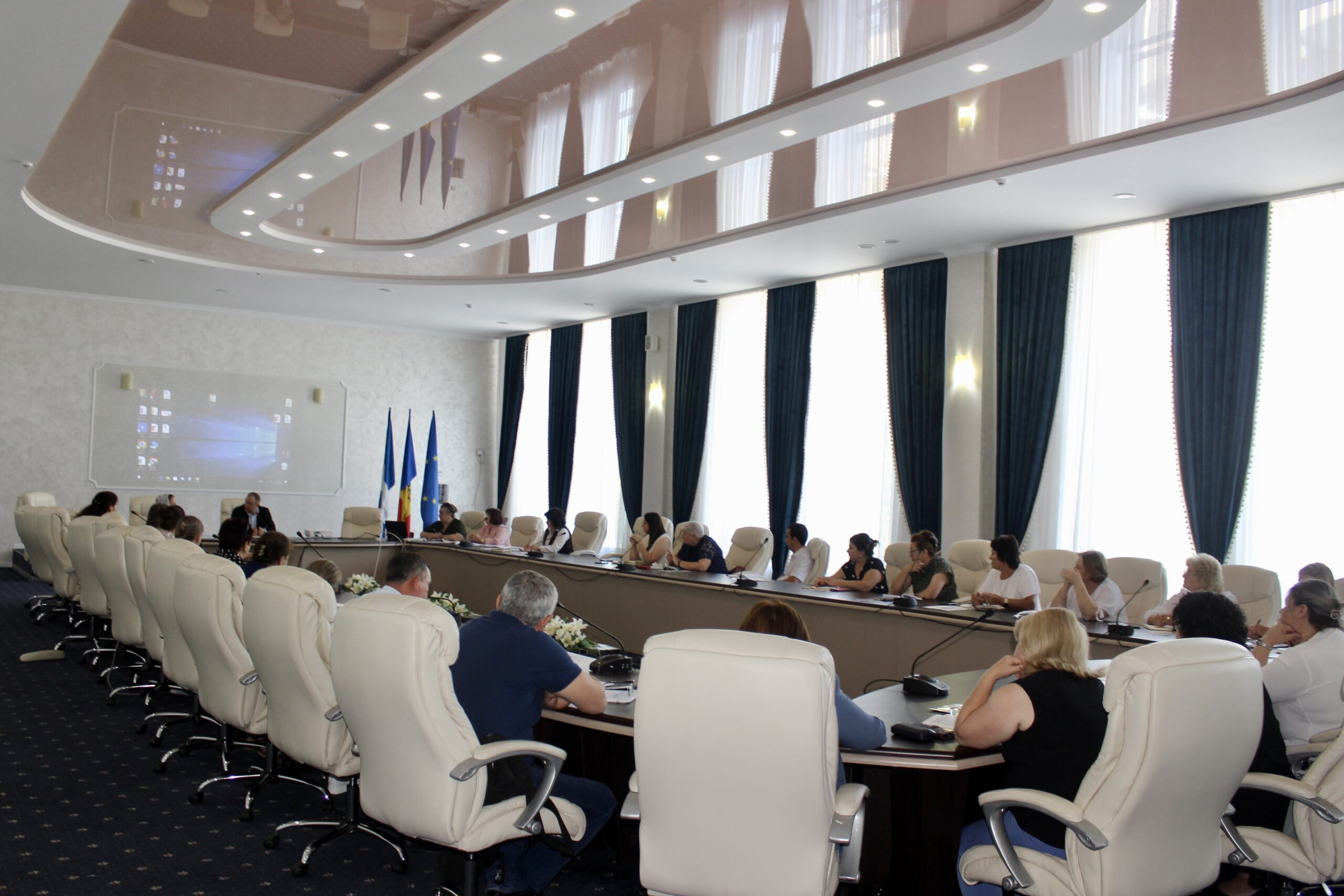 Ședință de lucru cu directorii instituțiilor de învățământ din raionul Rezina
